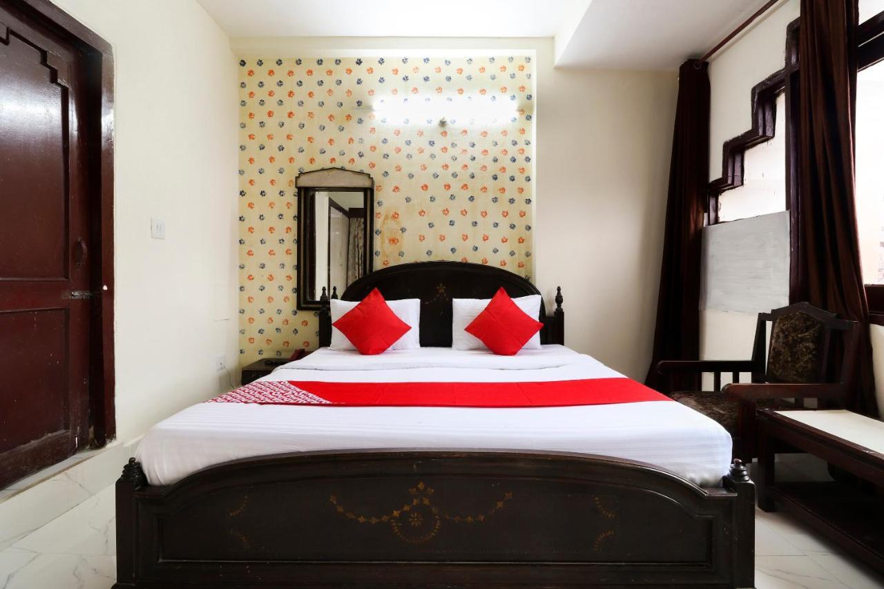 Oyo 40431 Hotel Amar Prem Лакхнау Экстерьер фото